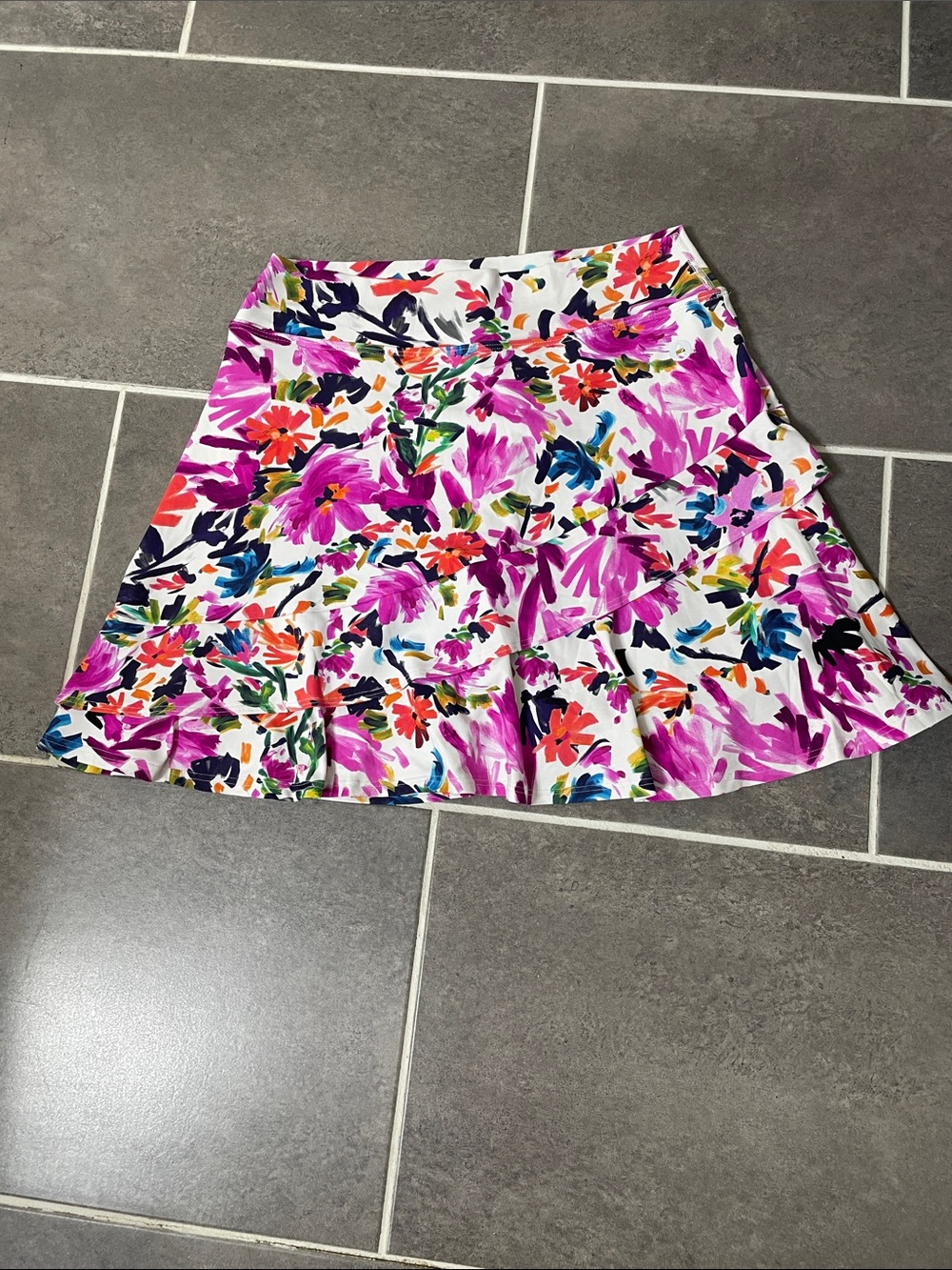 Dona jo 17” Glide Skirt / Skort Flore size Large